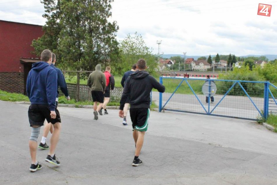 Tvrdá príprava na suchu: Výbeh zvolenských hokejistov na Červený medokýš