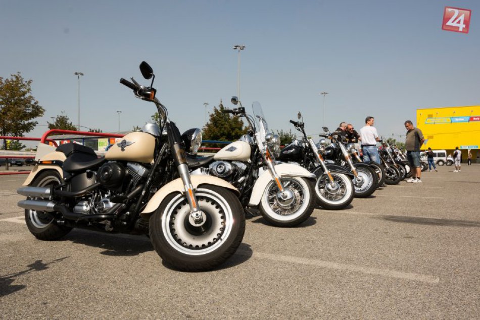 Motorkári si mohli vyskúšať atraktívne Harleyky zadarmo