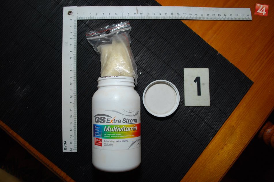 V Košiciach prebehli protidrogové razie, zábery priamo z miesta