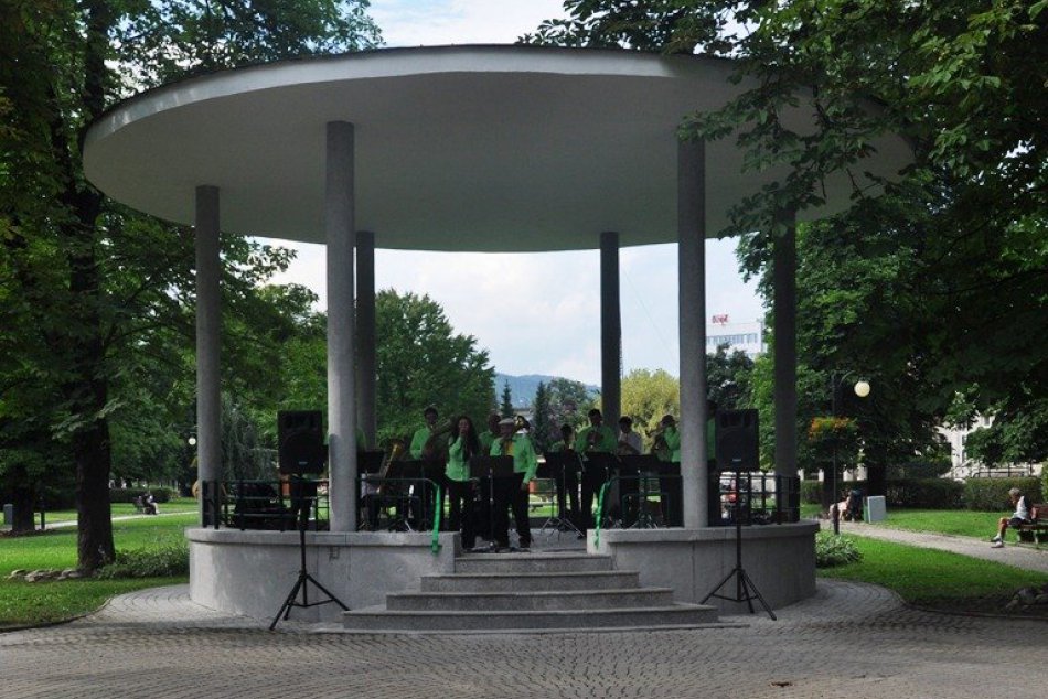 Hudobný altánok v Sade SNP v centre Žiliny po oprave otvorený