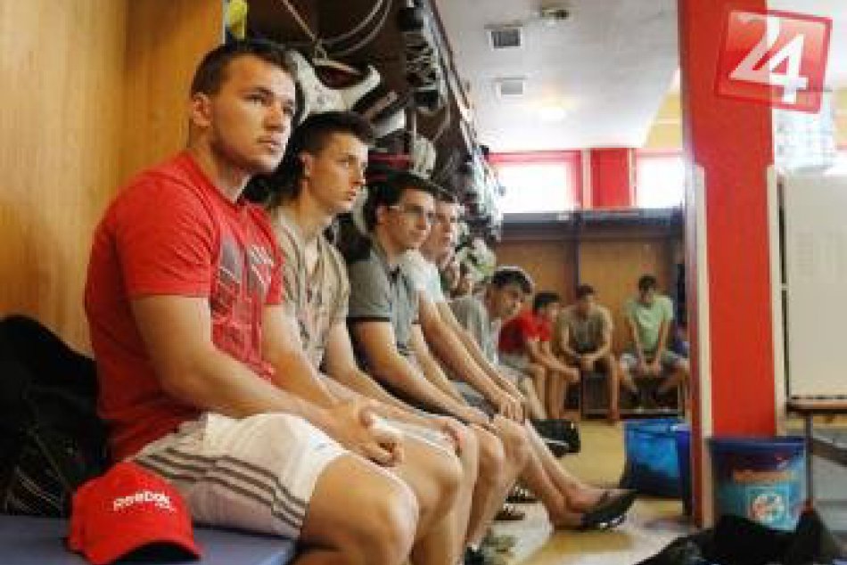 Hokejisti HKM sa stretli pred prípravou na ľade