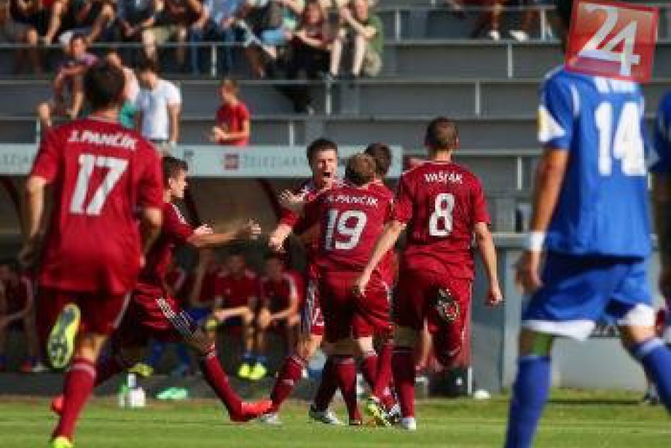 Stretnutie futbalistov Dukly Banská Bystrica a Podbrezovej