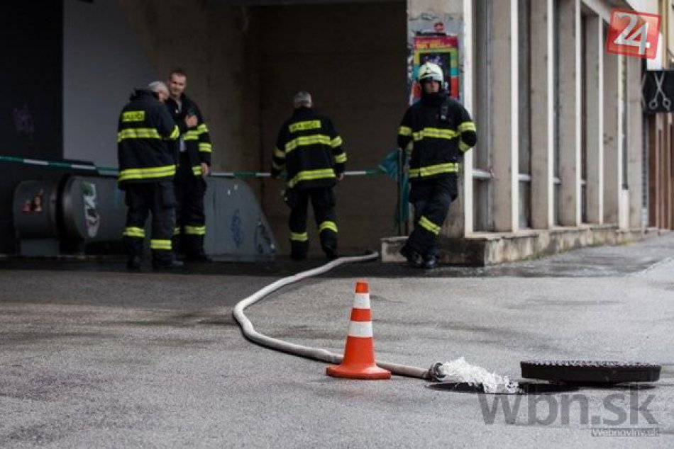 Vyčíňanie letnej búrky v hlavnom meste