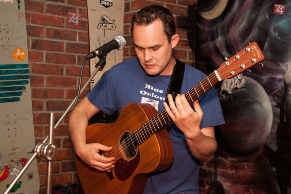 Chris Woods Groove in Switch Club