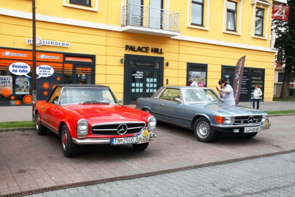 Veterány na popradskom námestí v rámci Oldtimer Rallye Tatry 2014