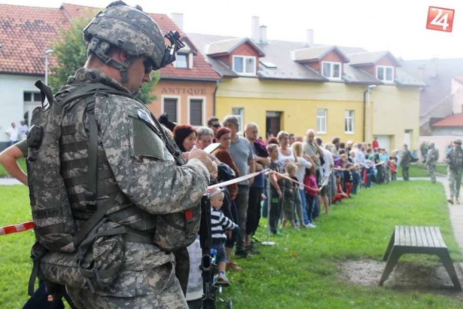 70.výročie SNP v Kežmarku spojené s ukážkami dobových bojov