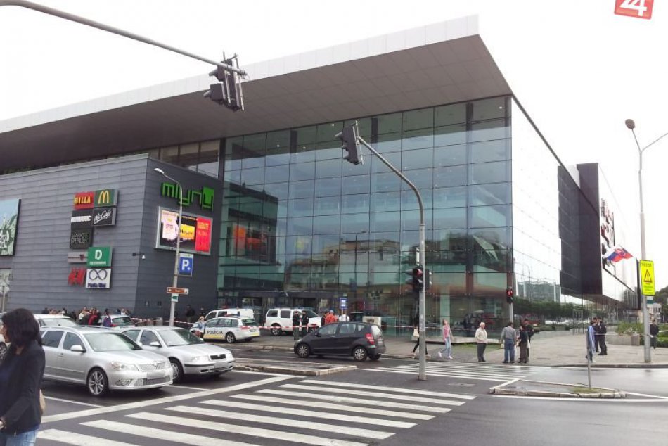 Evakuácia nákupného centra