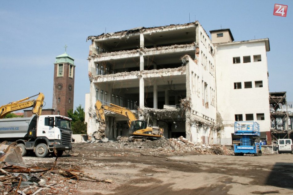 Búranie pivovaru Stein