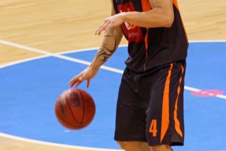 Basketbal: Nitra - Pardubice