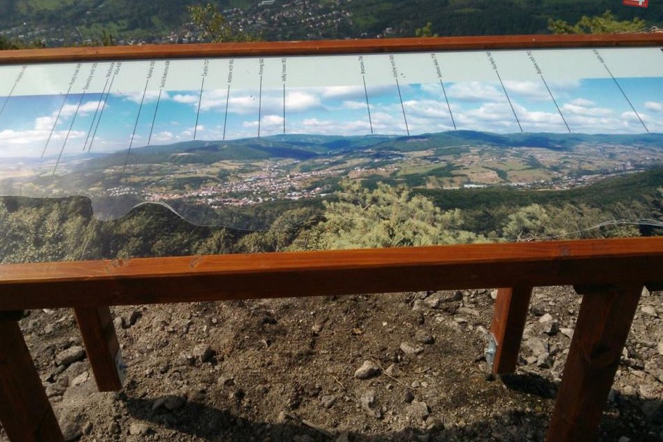 Zdevastovaný náučný chodník zaskočil obyvateľov: Vandali sa na ňom vyzúrili deň 