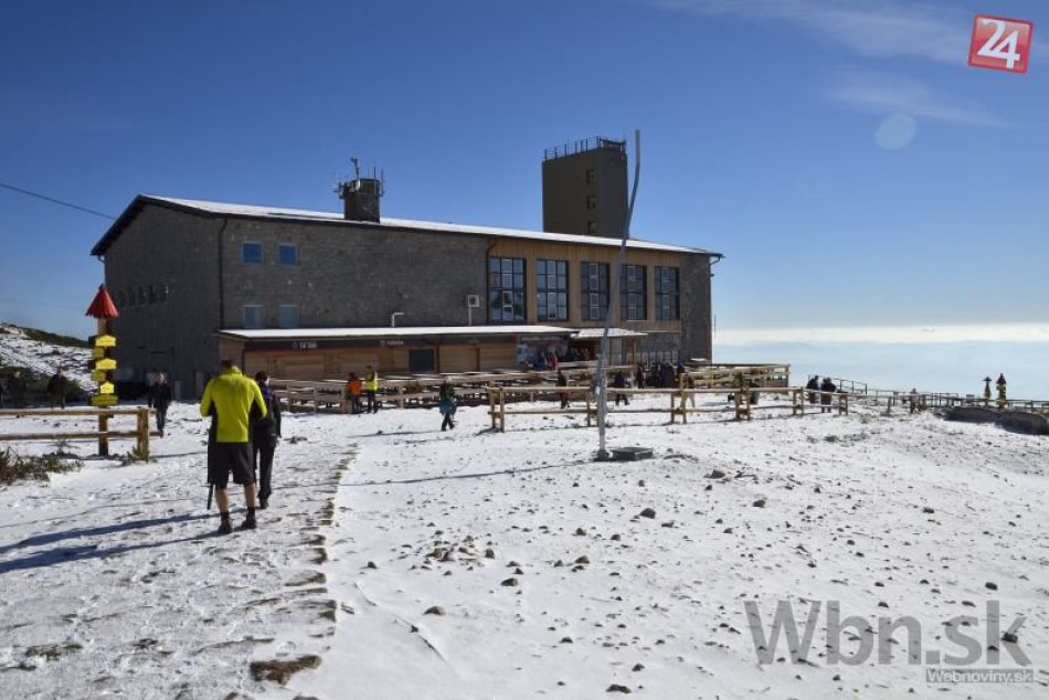 Vysoké Tatry prikryla biela perina