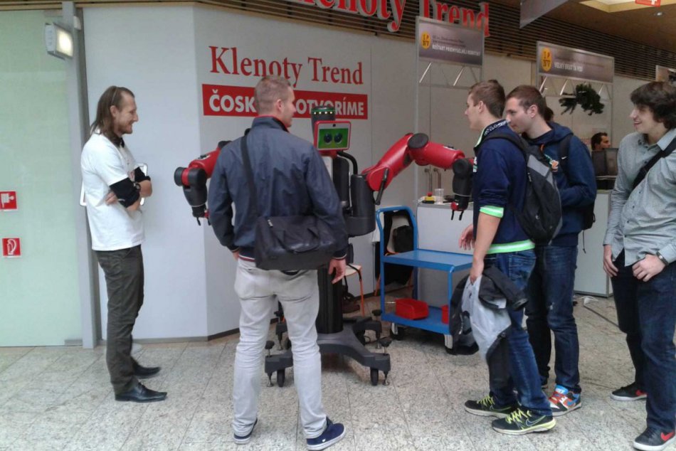 Noc výskumníkov láka technickými skvostami malých aj veľkých Žilinčanov.