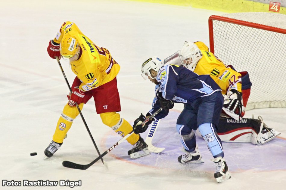 HK Nitra - Dukla Trenčín 3:1