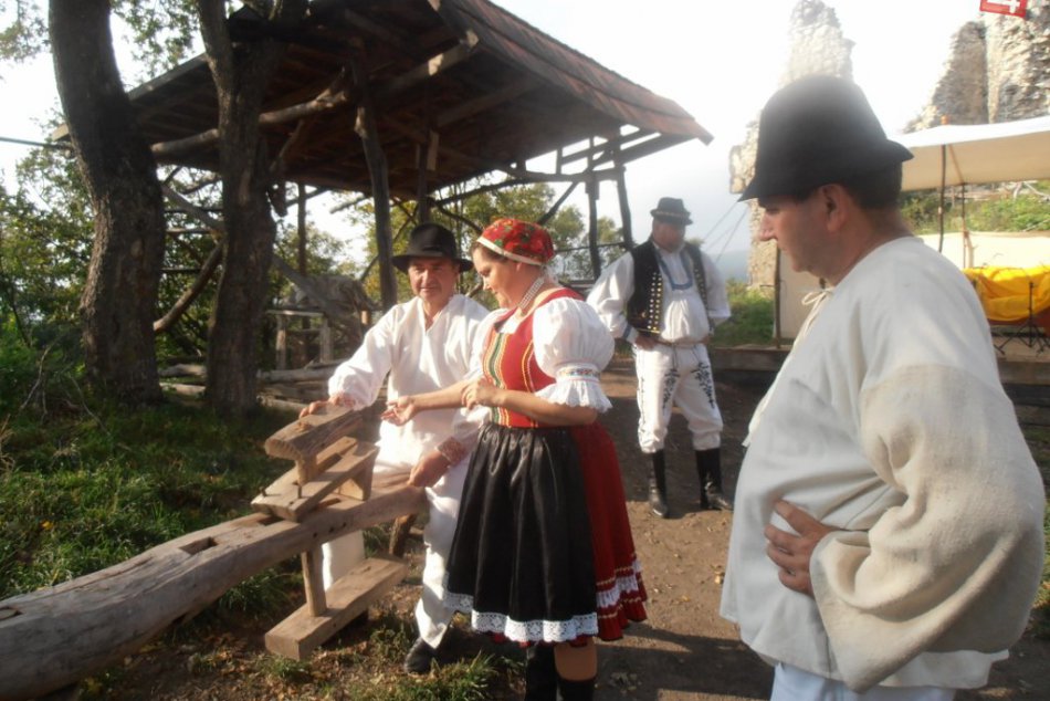 Svadobná zábava na Vinianskom hrade