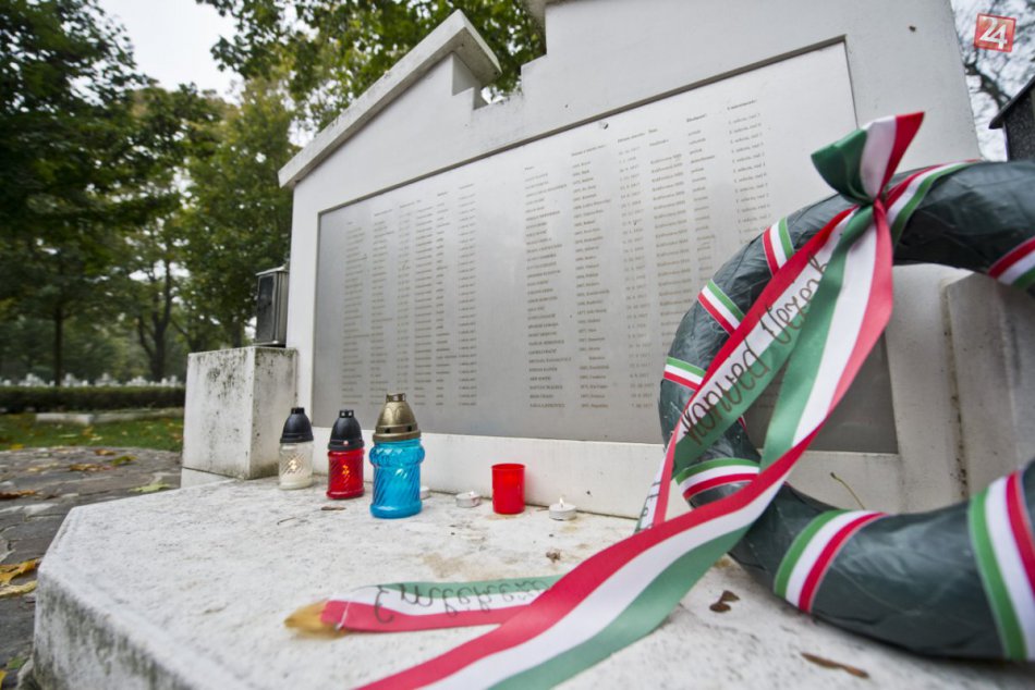 Na cintoríne v Kopčanoch si uctili vojakov, ktorí padli v prvej svetovej vojne