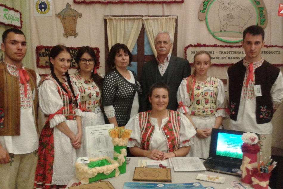 Žiaci Obchodnej Akadémie v Rožňave bodovali na medzinárodnom veľtrhu v Košiciach