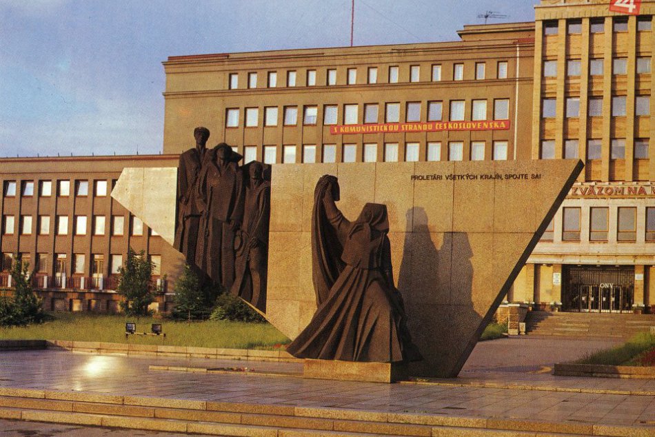 Archívne zábery Prešova z roku 1989: Pamätáte, ako to v meste vyzeralo?