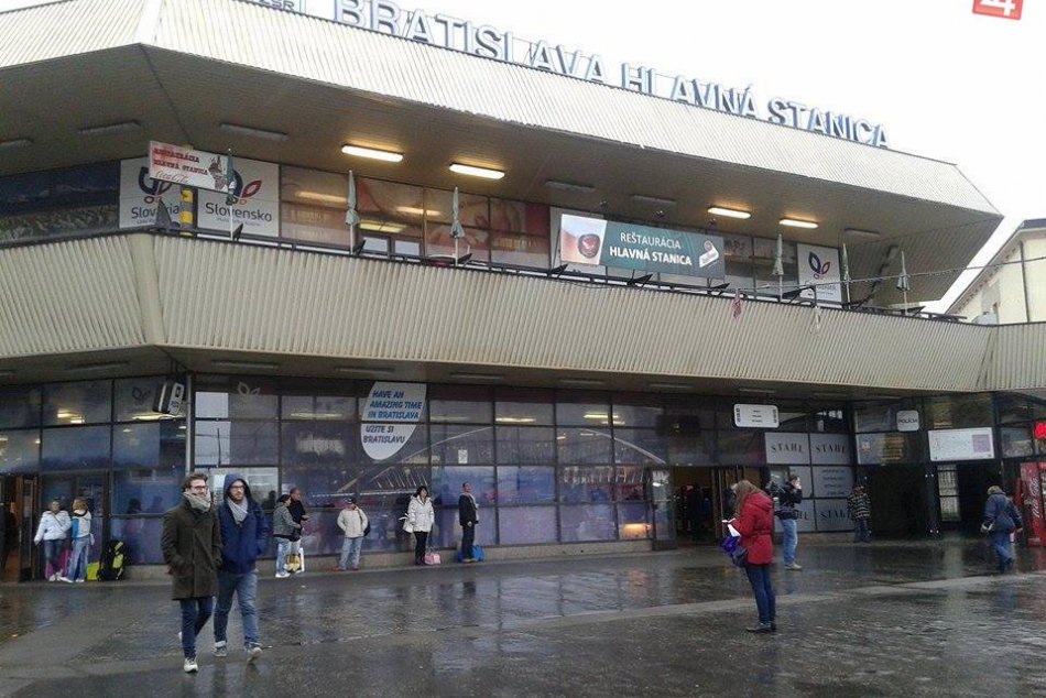 Hlavná stanica v deň spustenia vlakov zadarmo