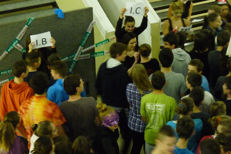 Kabu na bystrickom gymnáziu s príchuťou kečupu, horčice a vajíčok