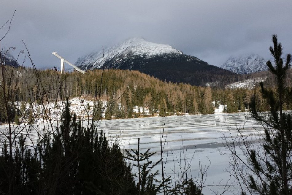 Ubytujte sa v Hoteli Solisko a užite si zimu na Štrbskom Plese