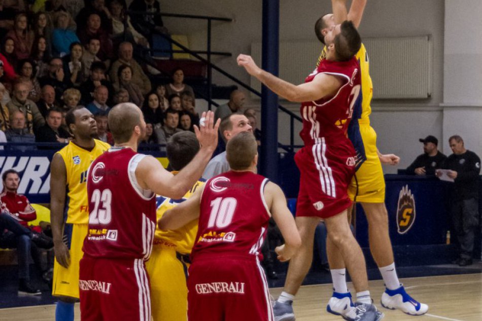 Iskra Svit - MBK Rieker Com Therm Komárno 91:93