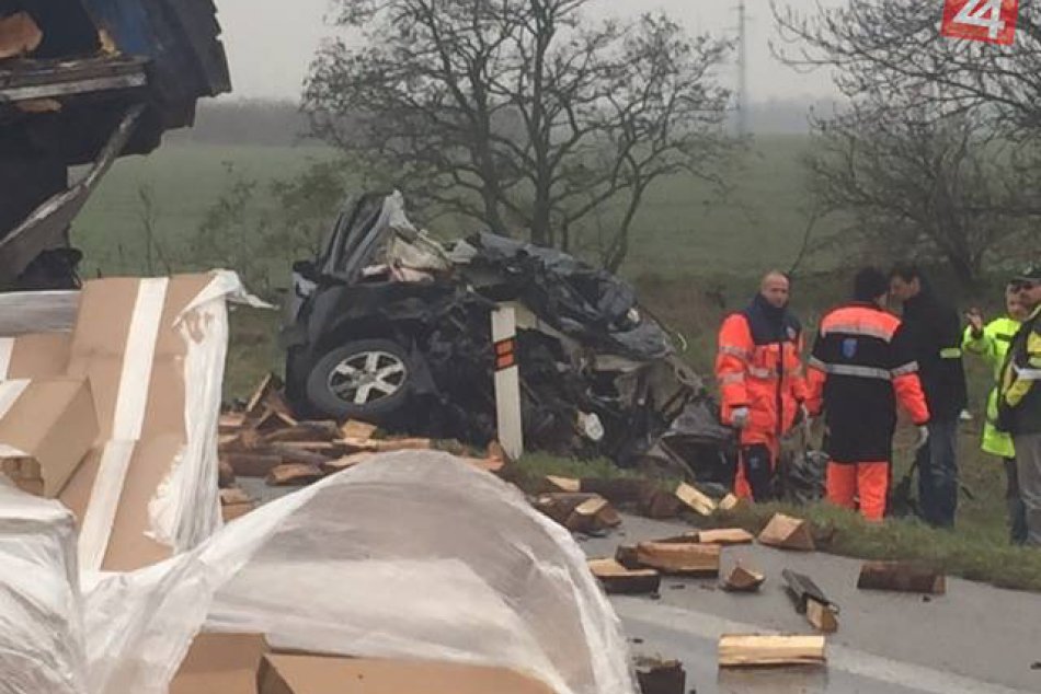 Otrasná tragédia: Pri cestnej zrážke zahynula vodička (†41) a štyri deti