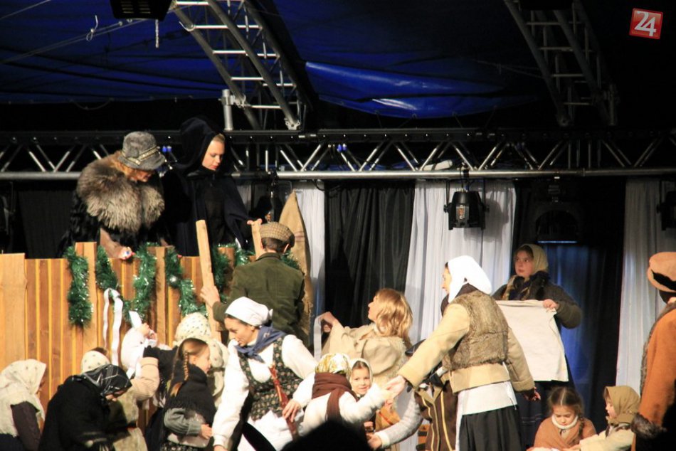 Vítanie Mikuláša, rozsvietenie vianočnej výzdoby a ohňostroj