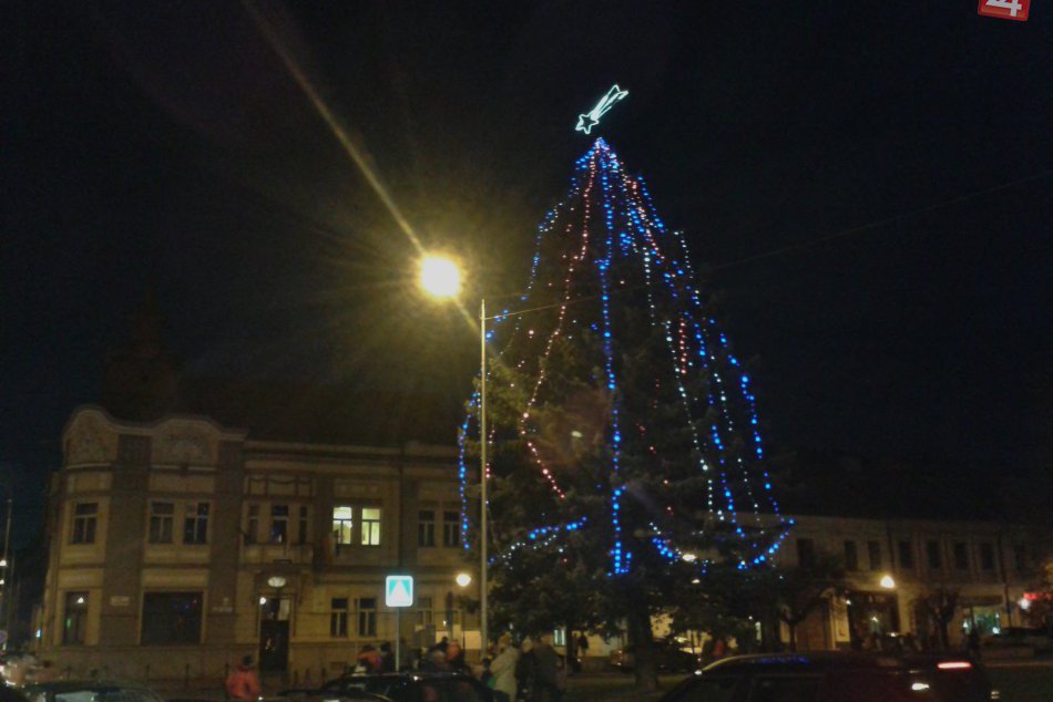 Rozsvietenie vianočného stromčeka