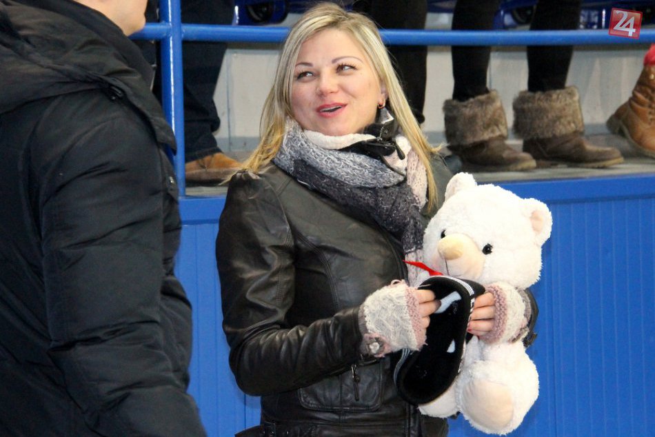 Plyšáky zaplnili ľadovú plochu