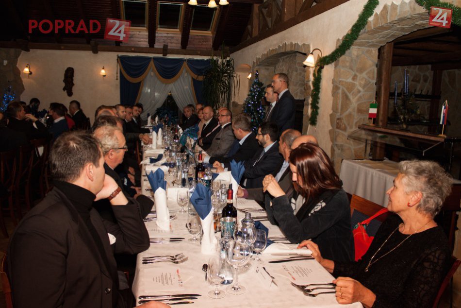 Významní podnikatelia sa stretli s primátorom na spoločnej večeri. Spolupráca me