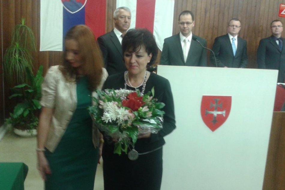 Balkovičová a poslanci zložili slávnostný sľub