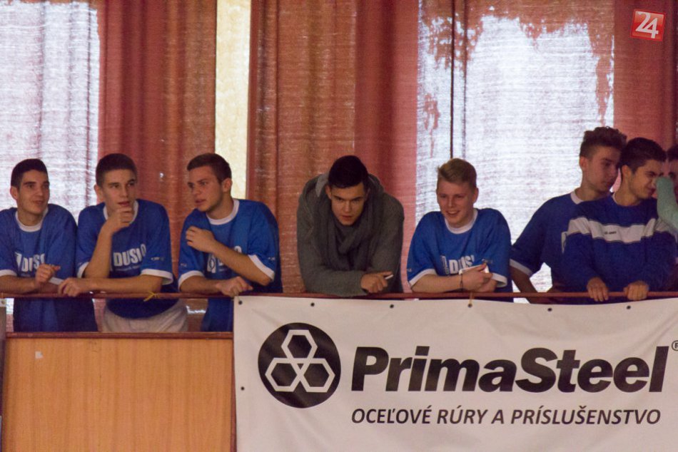 OBRAZOM: Vianočný turnaj v halovom futbale