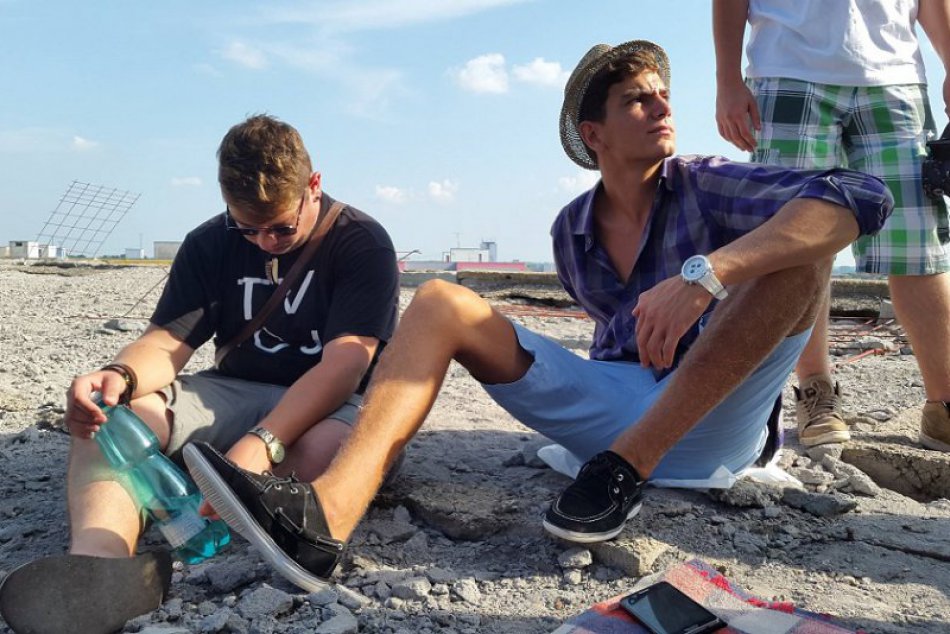Pozrite si fotografie z natáčania humenského filmu!