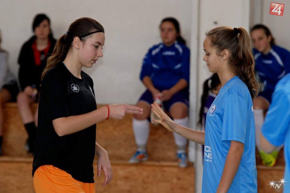 Turnaj o postup na halové MSR