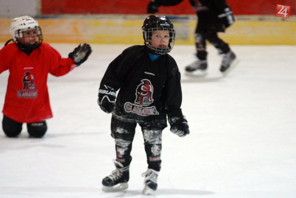 Peter Bročka na tréningu hokejistov