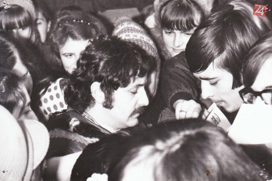 Skok s kufrom, beh na 60 metrov opačne či preteky s kočíkom