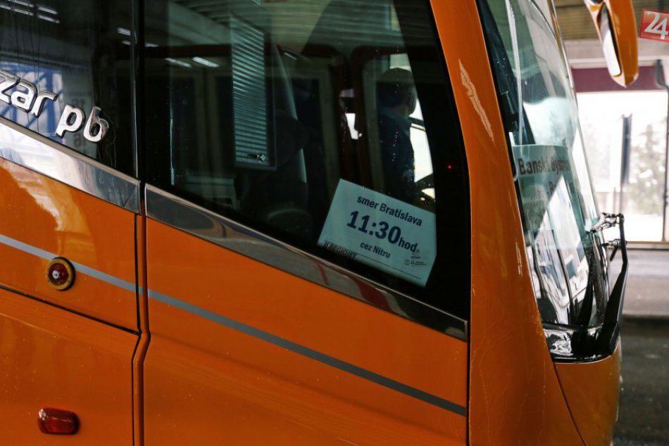 Nová linka RegioJet medzi Bystricou a Bratislavou už premáva