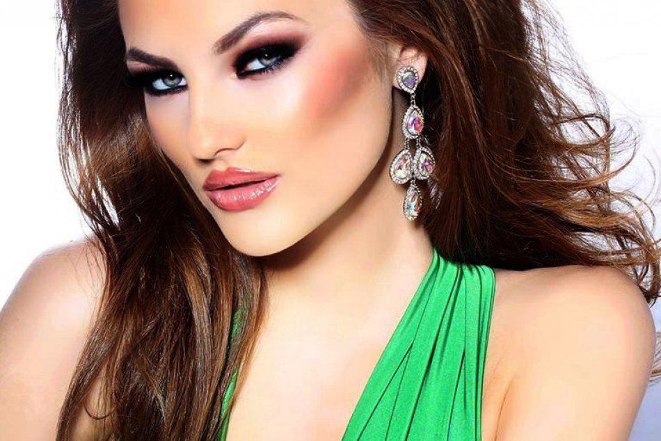 Sexy Humenčanka v hre o najkrajšiu ženu Slovenska!