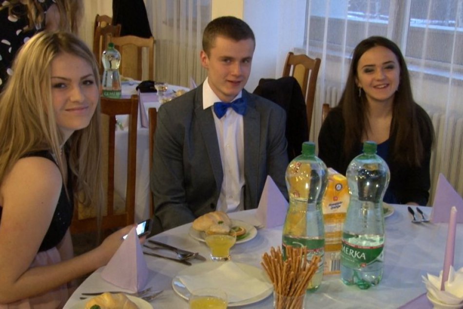 Popradskí bilingvalisti v gala: Na 19. ročníku svojho plesu si zvolili  jedného 