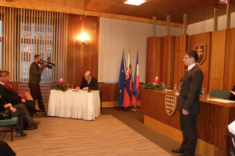 Primátor má rovno dvoch zástupcov