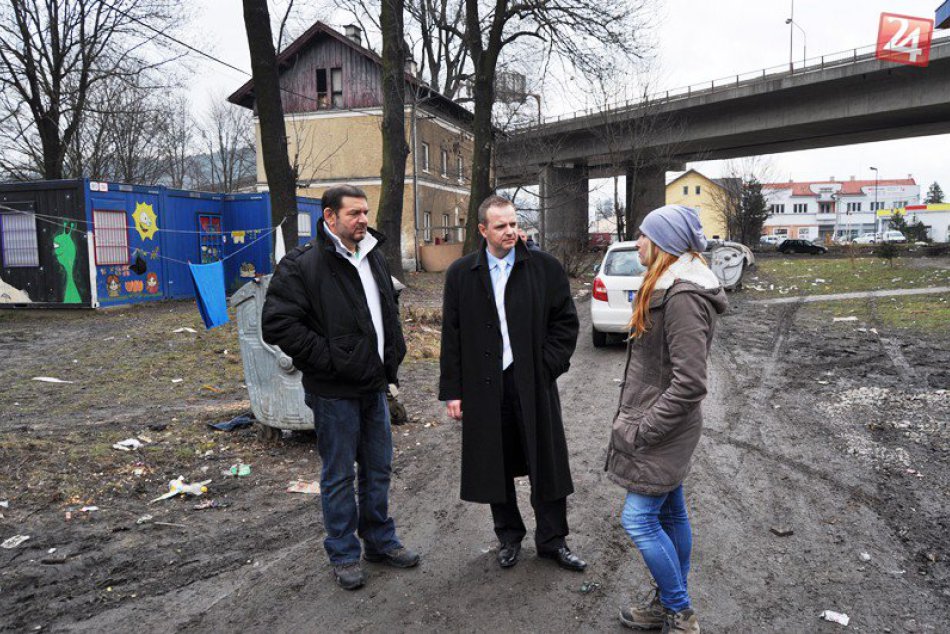 Pri riešení problémov Rómov na Bratislavskej radí Gromovi rómsky vajda z Komárna