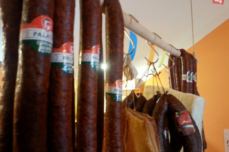 Dni výrobkov z mangalice i ďalších maďarských domácich výrobkov vo Veselej Farme