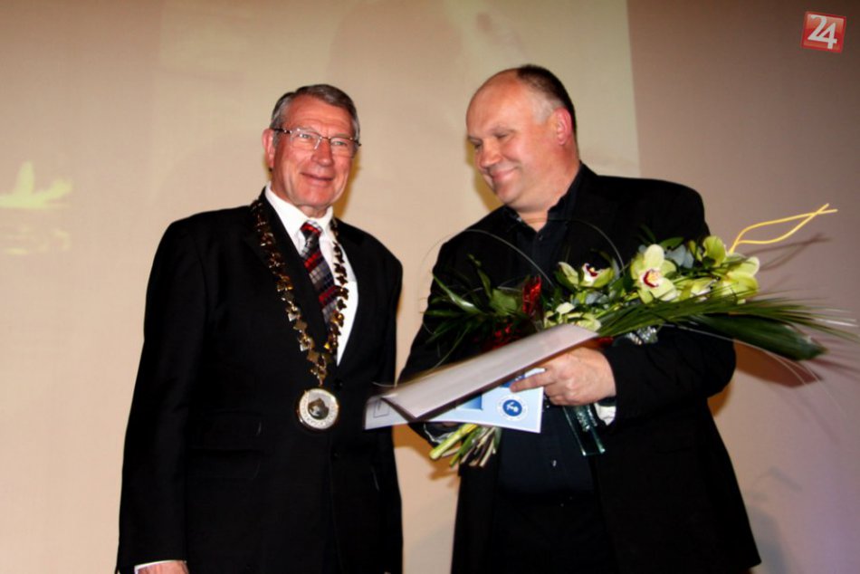 V Tatrách sa udeľovali výročné ceny: Pocty sa dostalo trom mužom