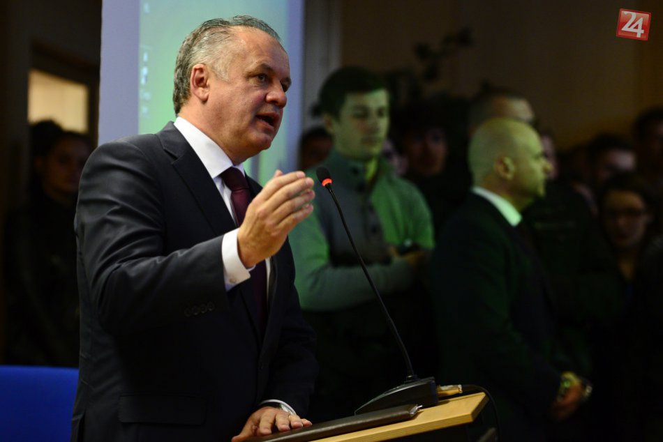 Prezident Kiska navštívil Prešovskú univerzitu, diskutoval aj so študentmi 