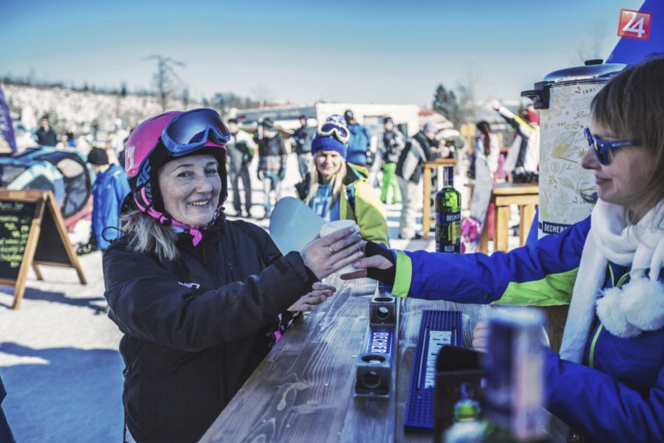 Sobota v Lomnici: Súťaže, drinky a dobrá hudba