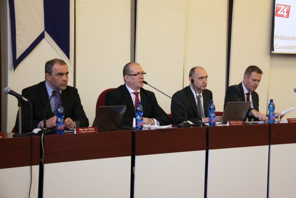 Mimoriadne zastupiteľstvo: Poslanci sa venujú dôležitým bodom