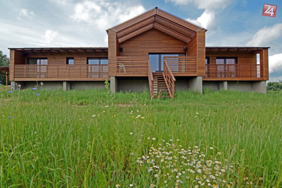 Okná z Makrowinu už po niekoľký raz zdobia víťaznú drevostavbu roka