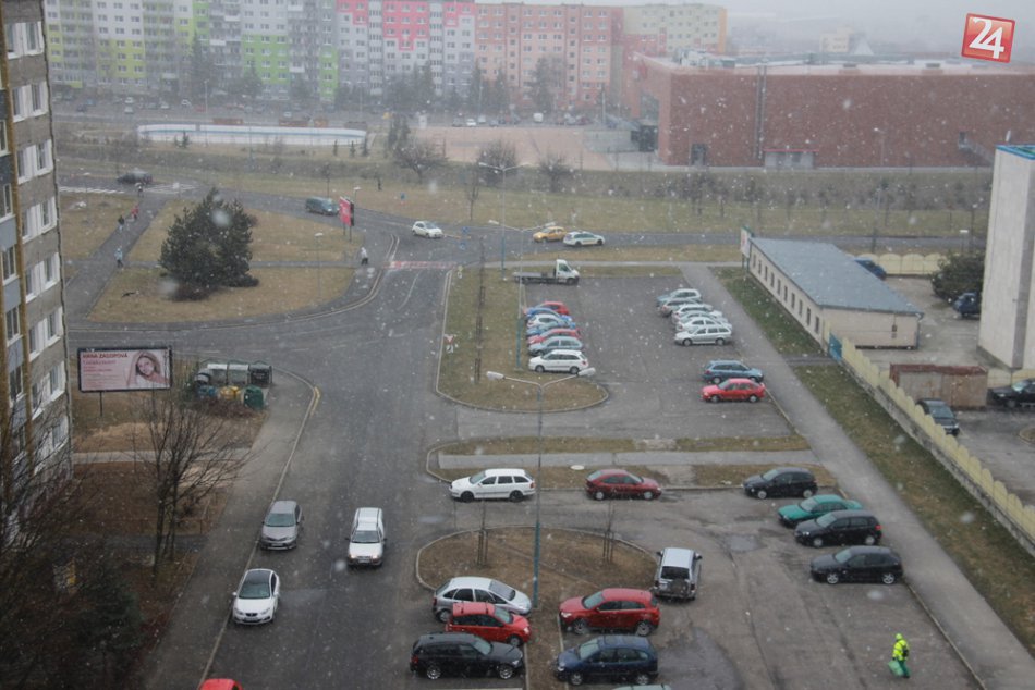 Husté jarné sneženie nad Popradom