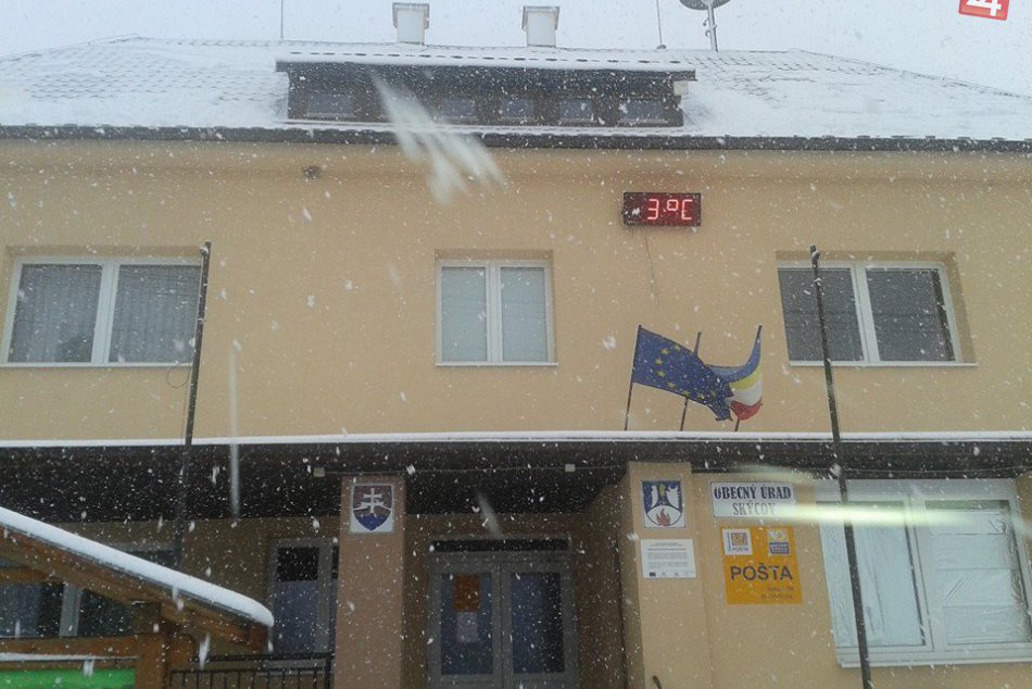 Predveľkonočné obdobie je na Skýcove v znamení snehu