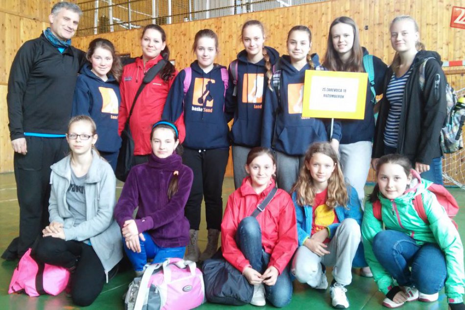 Vynikajúci úspech žiačok ZŠ Zarevúca